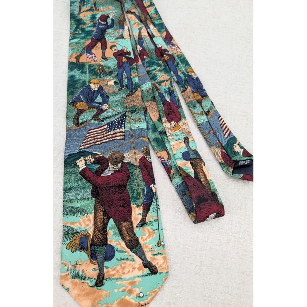 VTG 417 Van Heusen Mens Tie Americana Series Fore 1908 Golf USA